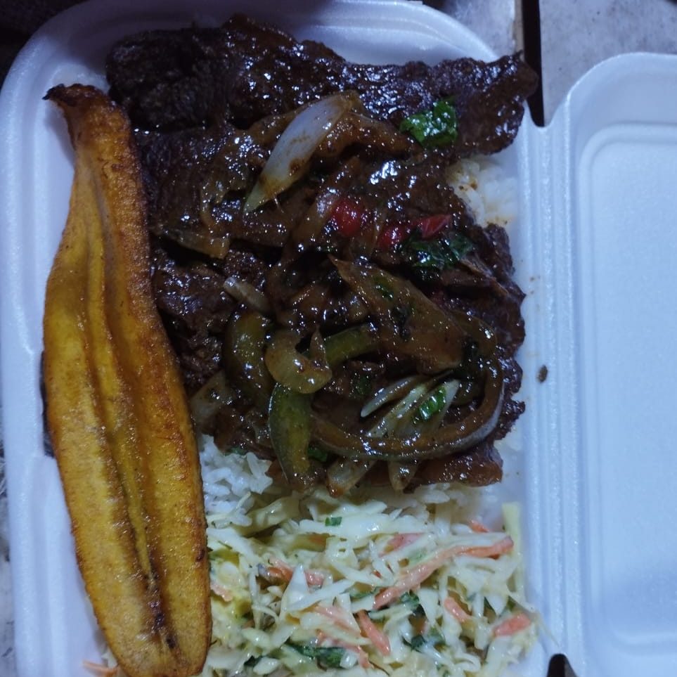 Bistec encebollado