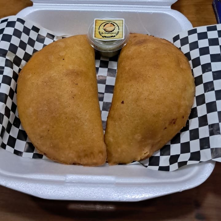 Empanada de Plátano con Queso
