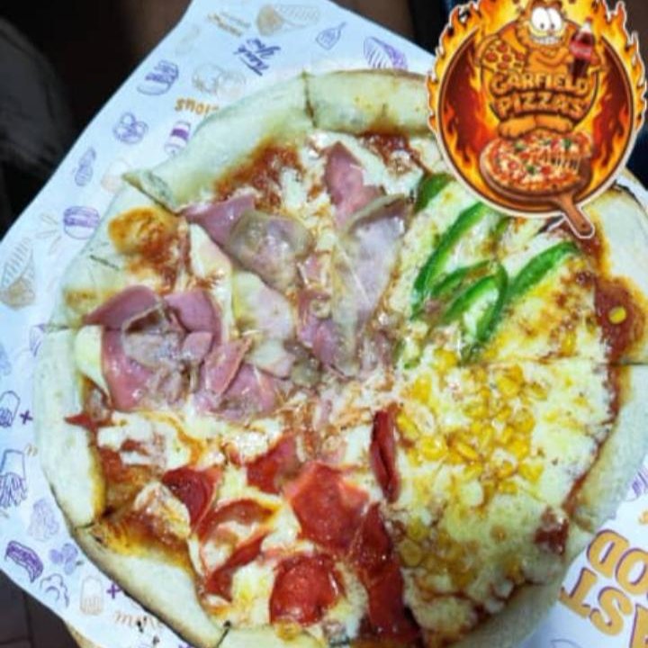 Pizza 4 estaciones  MEDIANA 33cm 10 pedazos