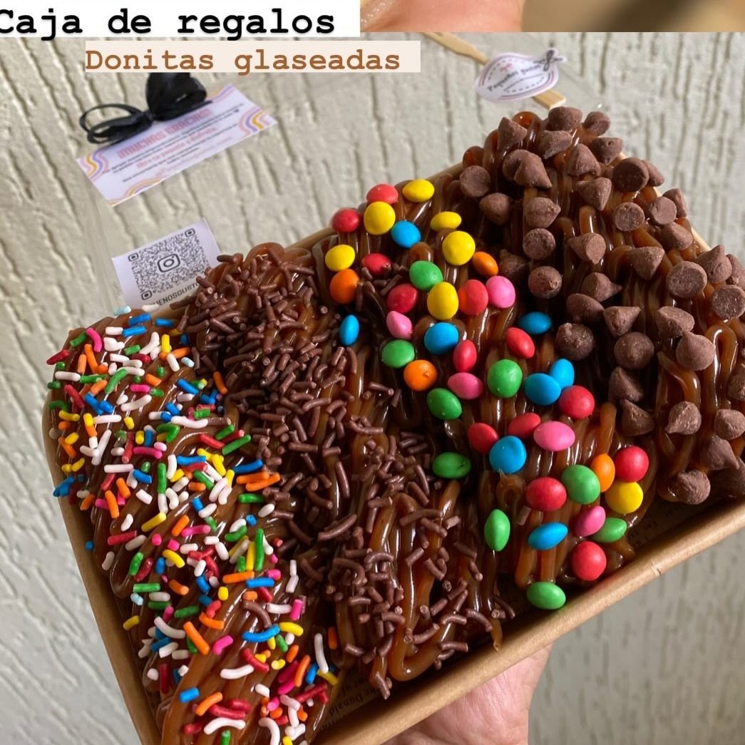 Caja De Regalos Con Donitas Glaseadas