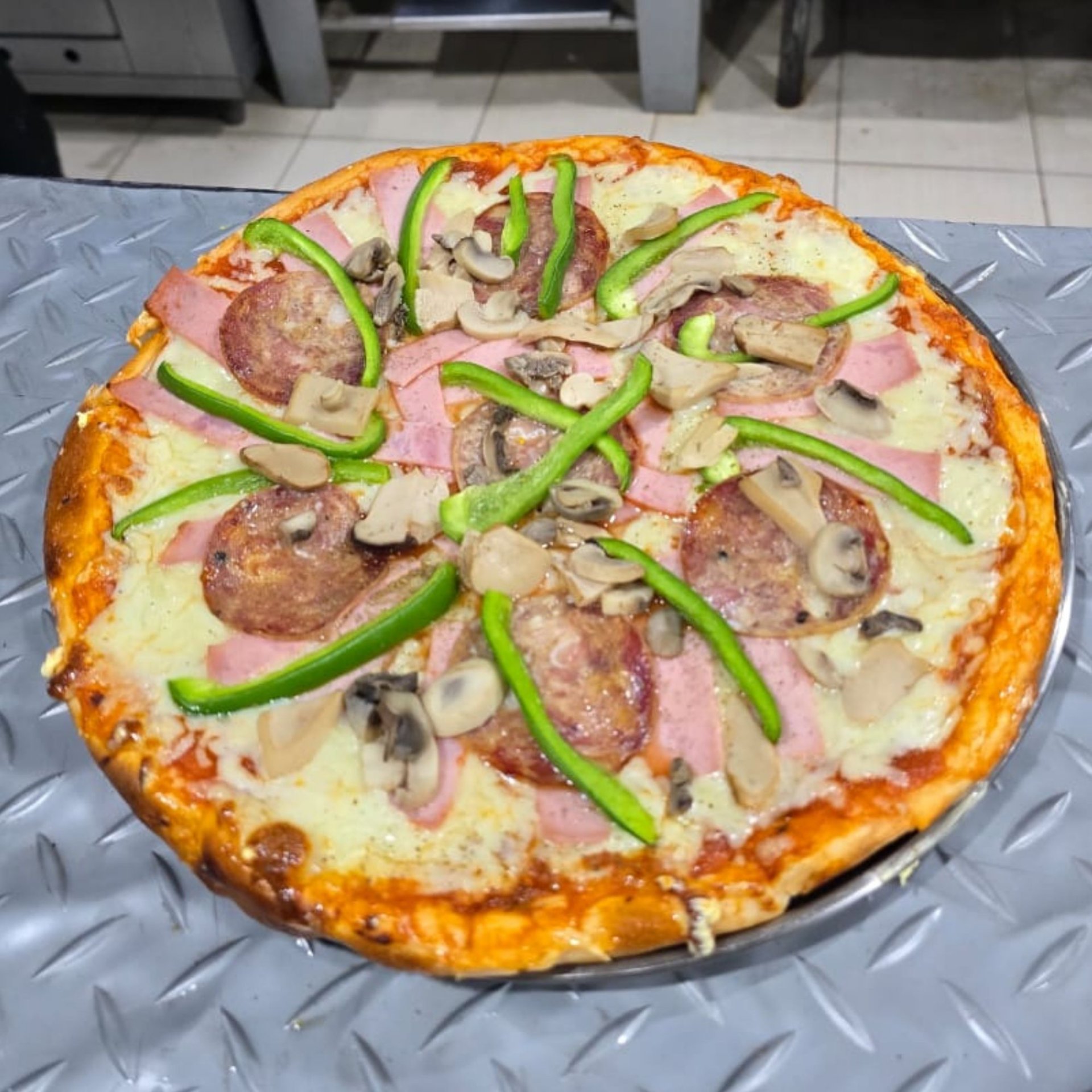 Pizza Cuatro Estaciones
